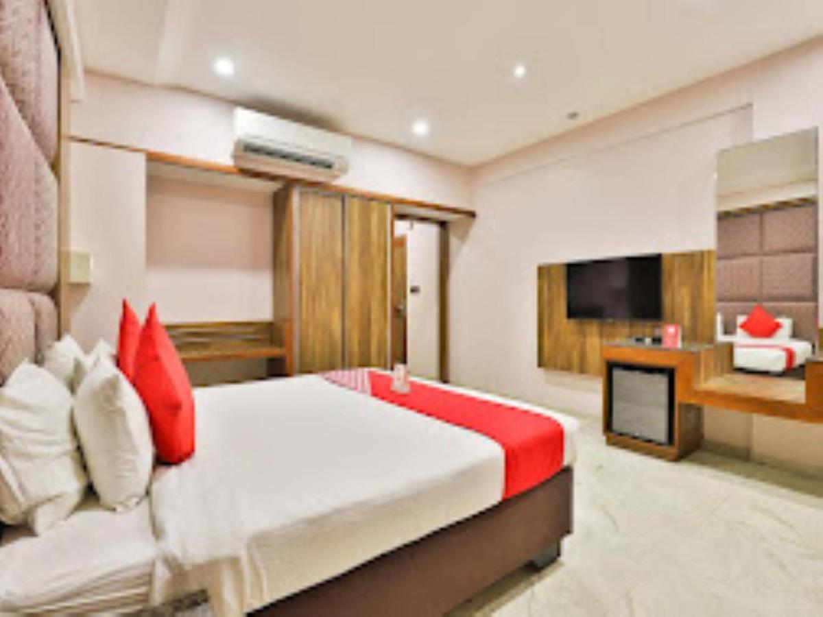 Hotel Radhe Anand Luaran gambar